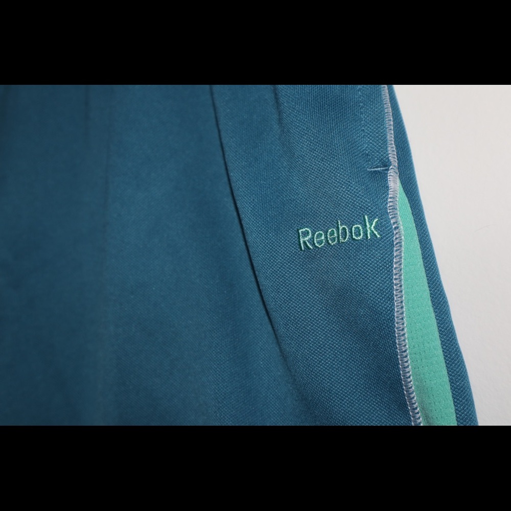 Women Sport Reebok Shorts - Picture 3 of 11